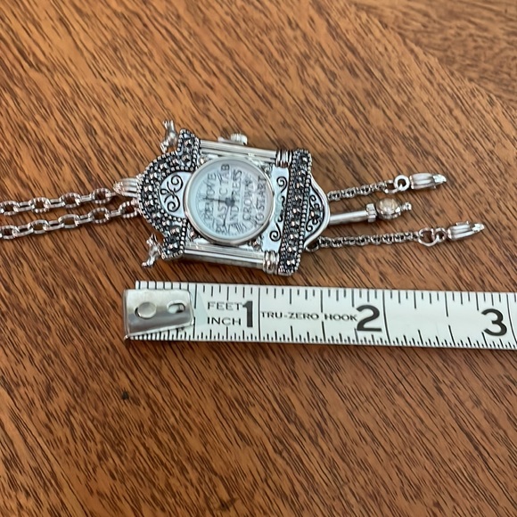 NIB Avon Vintage Antique Style Clock Pin/Pendant - Picture 3 of 7